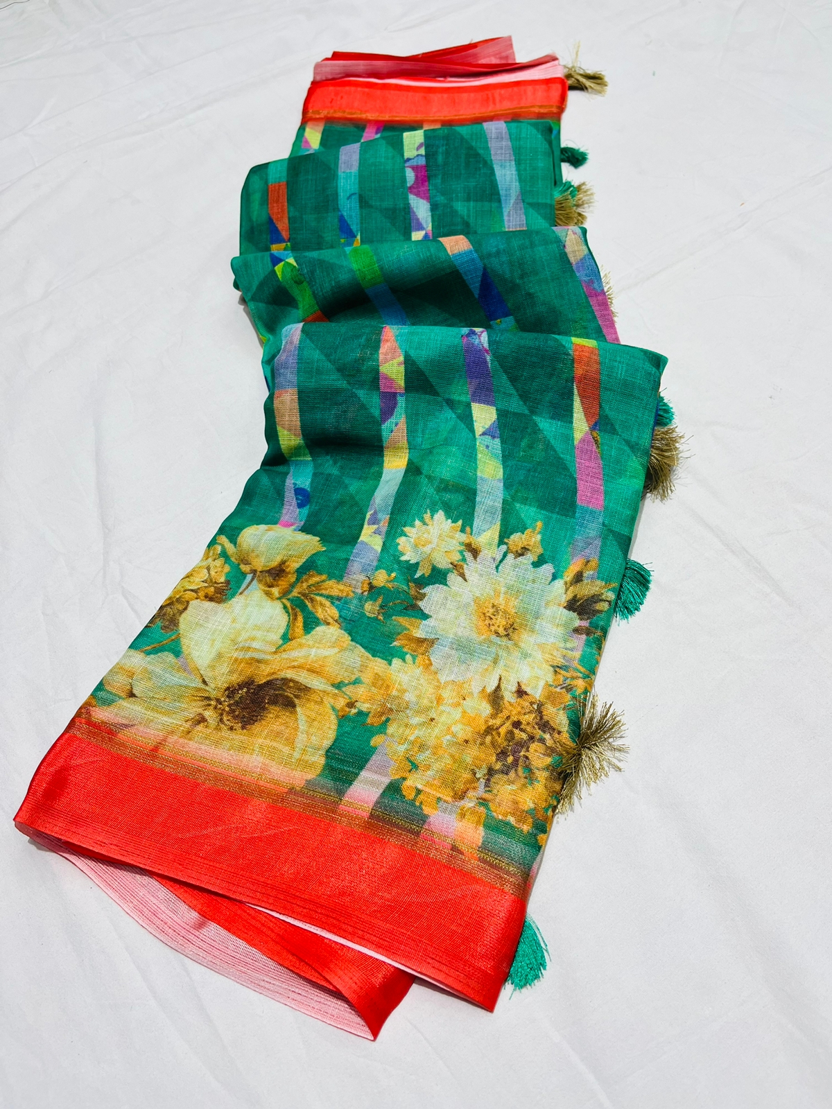 Latest Linen With Flower Printed Regular Wear Saree Collection