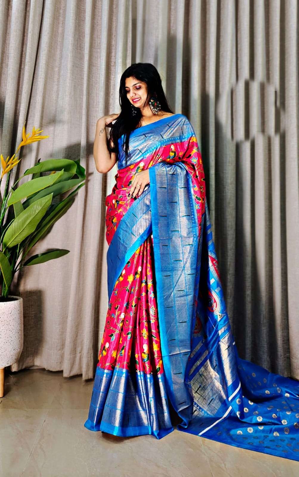 Trisha Krishnan's Embroidered Saree Worth Rs. 1.30 Lakh Steals The Show At  PS2 Trailer Launch - News18