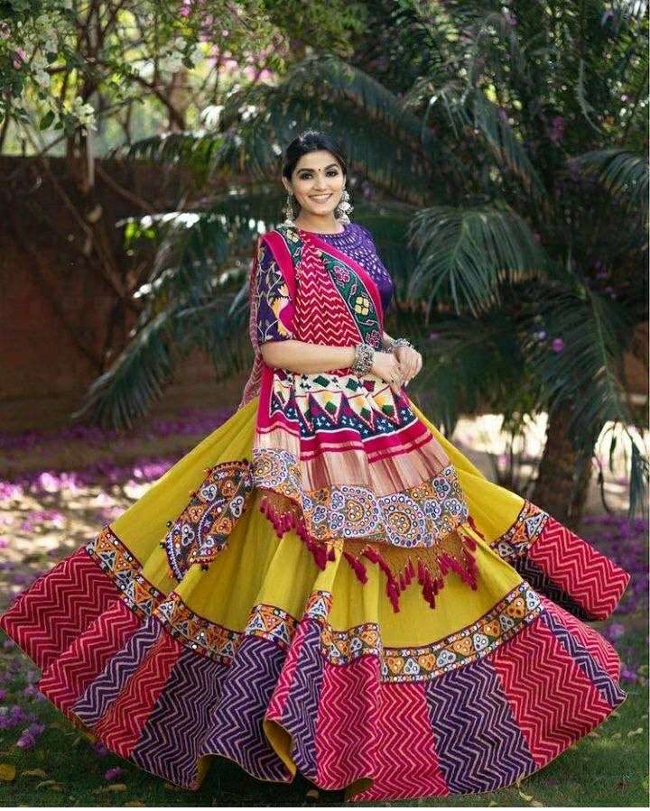 KRMF 1340 HEAVY GEORGETTE EMBROIDERY WORK LATEST EXCLUSIVE DESIGNER  GLAMOROUS ATTRACTIVE WEDDING BRIDAL LEHENGA CHOLI WITH DUPATTA COLLECTION  2021 BEST RATE ONLINE IN INDIA USA - Reewaz International | Wholesaler &  Exporter