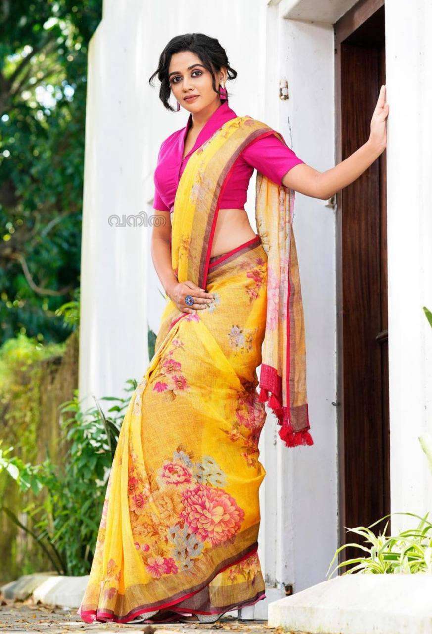 Taant Cotton Silk Yellow Jacquard Saree With Blouse Net sadi Banarasi DOLA  SILK Litchi Silk Satin