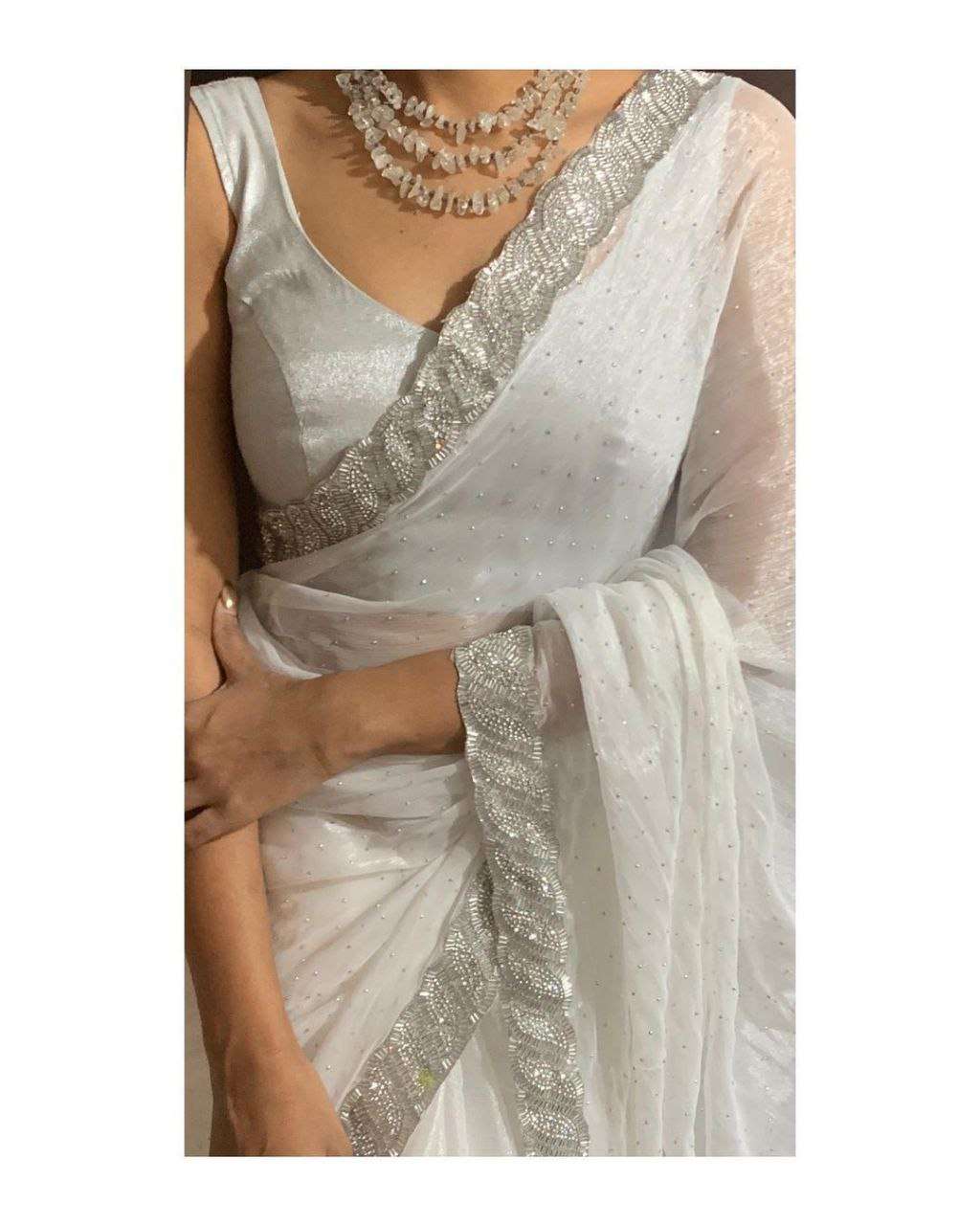 amazing white color saree for parties and wedding