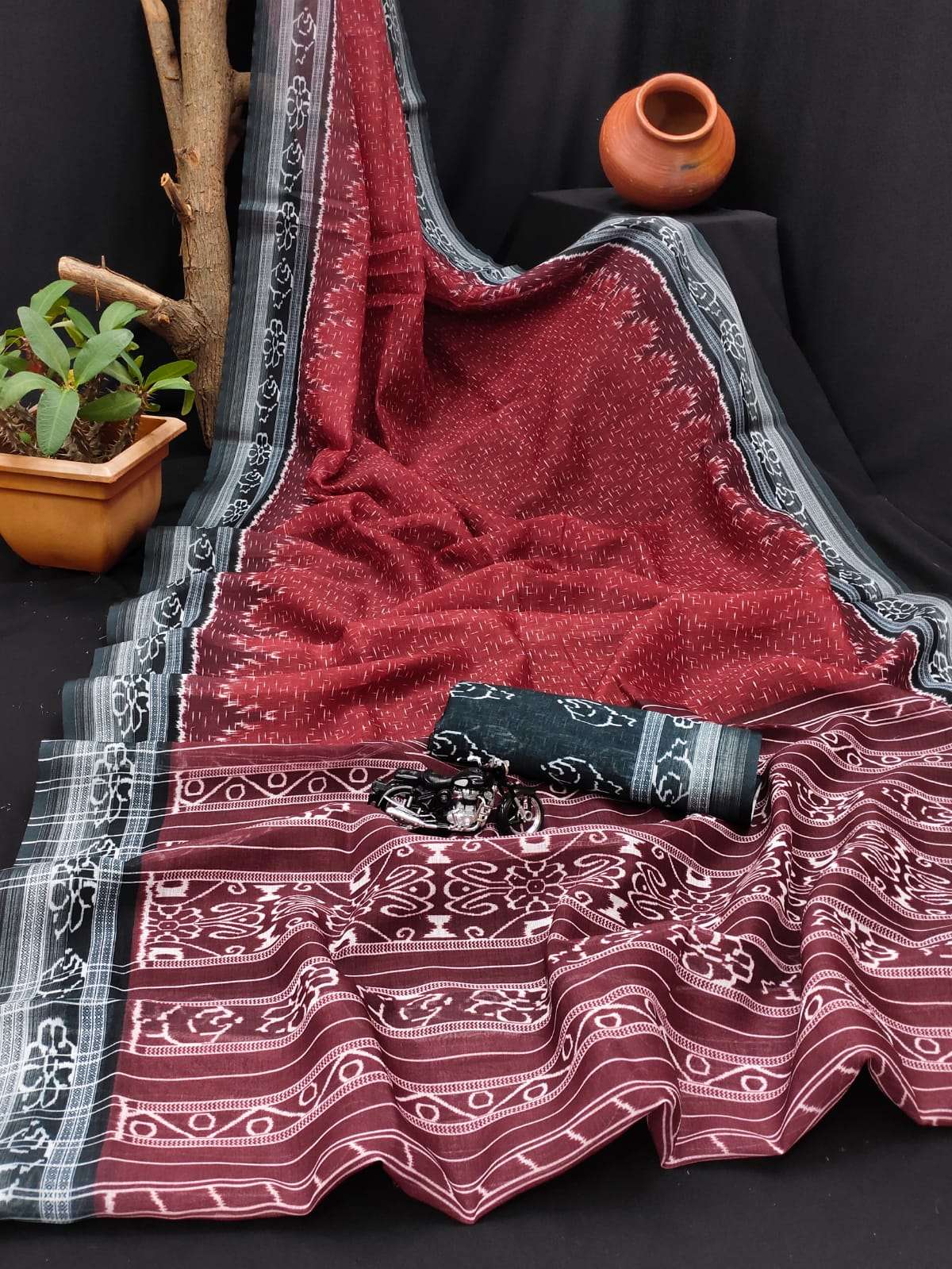 Regular wear linen with digital printed saree 