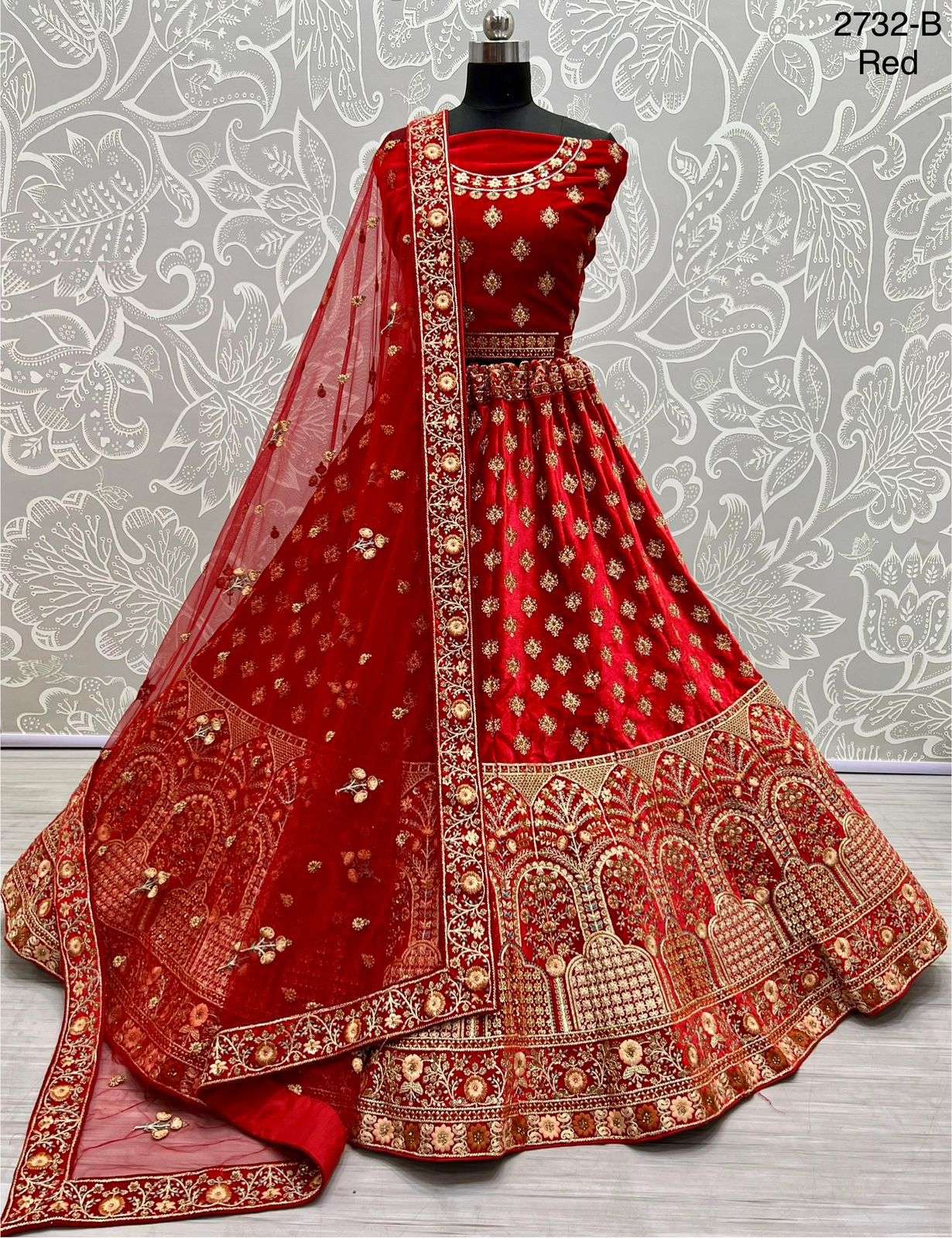 VELVET EMBROIDERY WORK DESIGNER BRIDAL SPECIAL LEHENGA CHOLI SUPPLIER