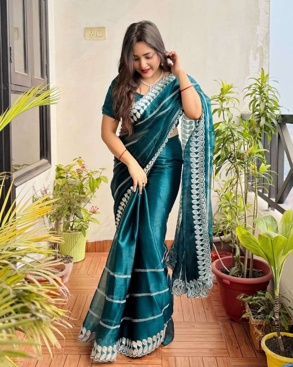 Barbary JIMMY CHOO FABRIC FANCY SEQUENCE WORK BORDER SAREE