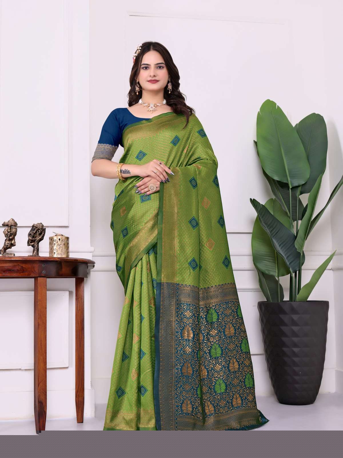Bella vita vol 3 soft SILK WEAVING DESIGN SAREE 