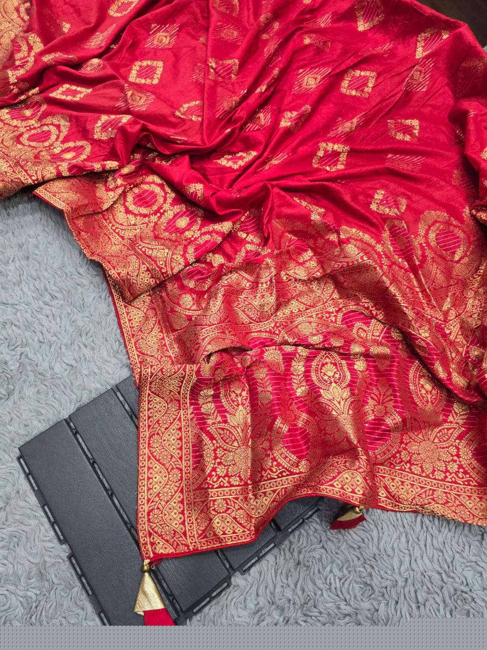 FUNCTION SPECIAL SILK SAREE BEST ONLINE RATE