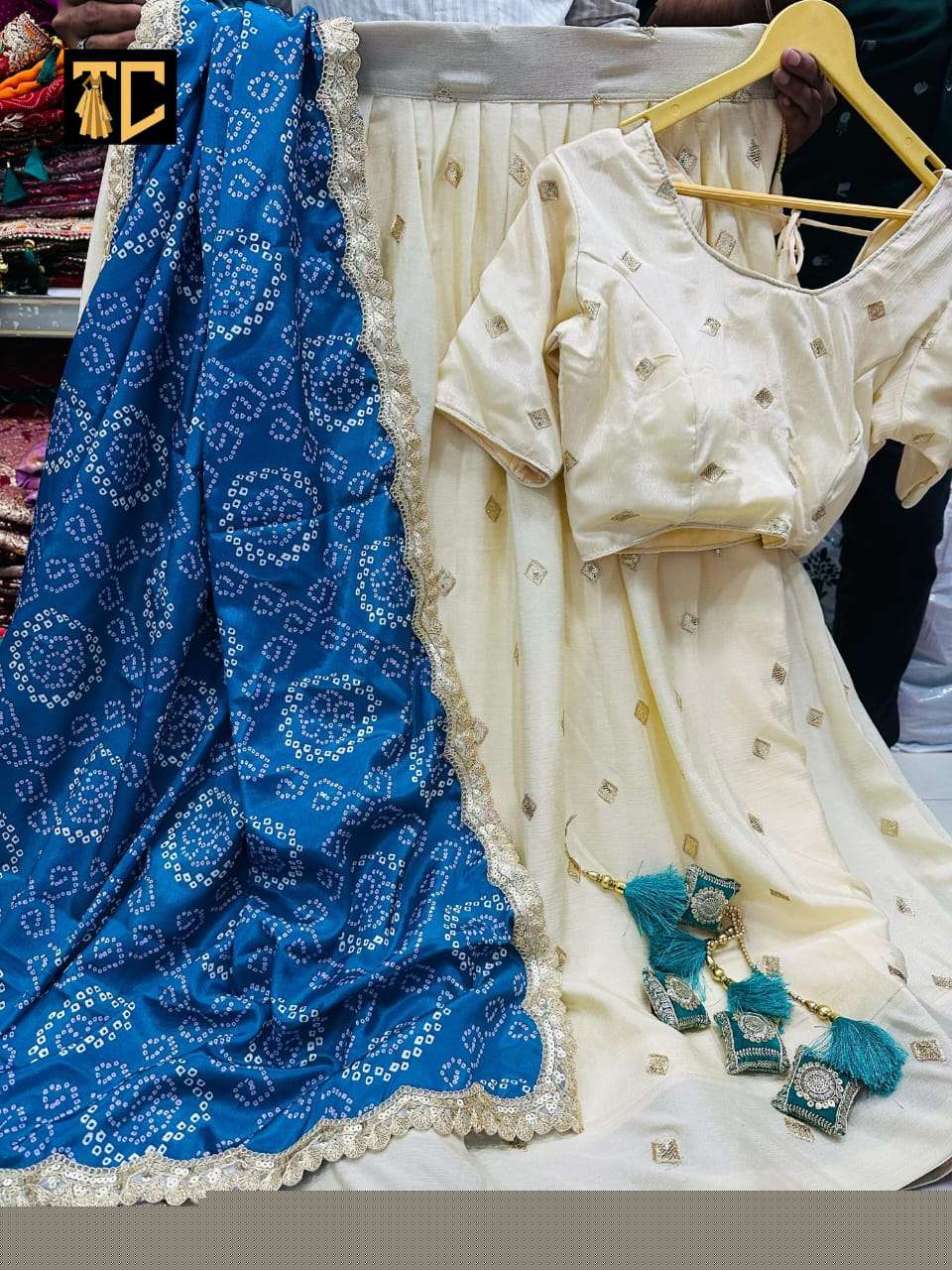 FESTIVAL WEAR BEAUTIFUL CHINON BANDHANI LEHENGA CHOLI DEALER TS 