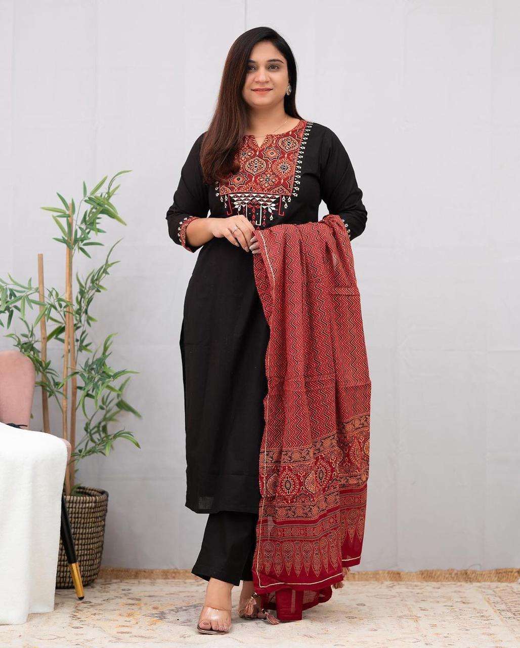 NAVRATRI FESTIVAL LADIES BLACK DRESS SUIT READYMADE RESELLER SHOP LADY