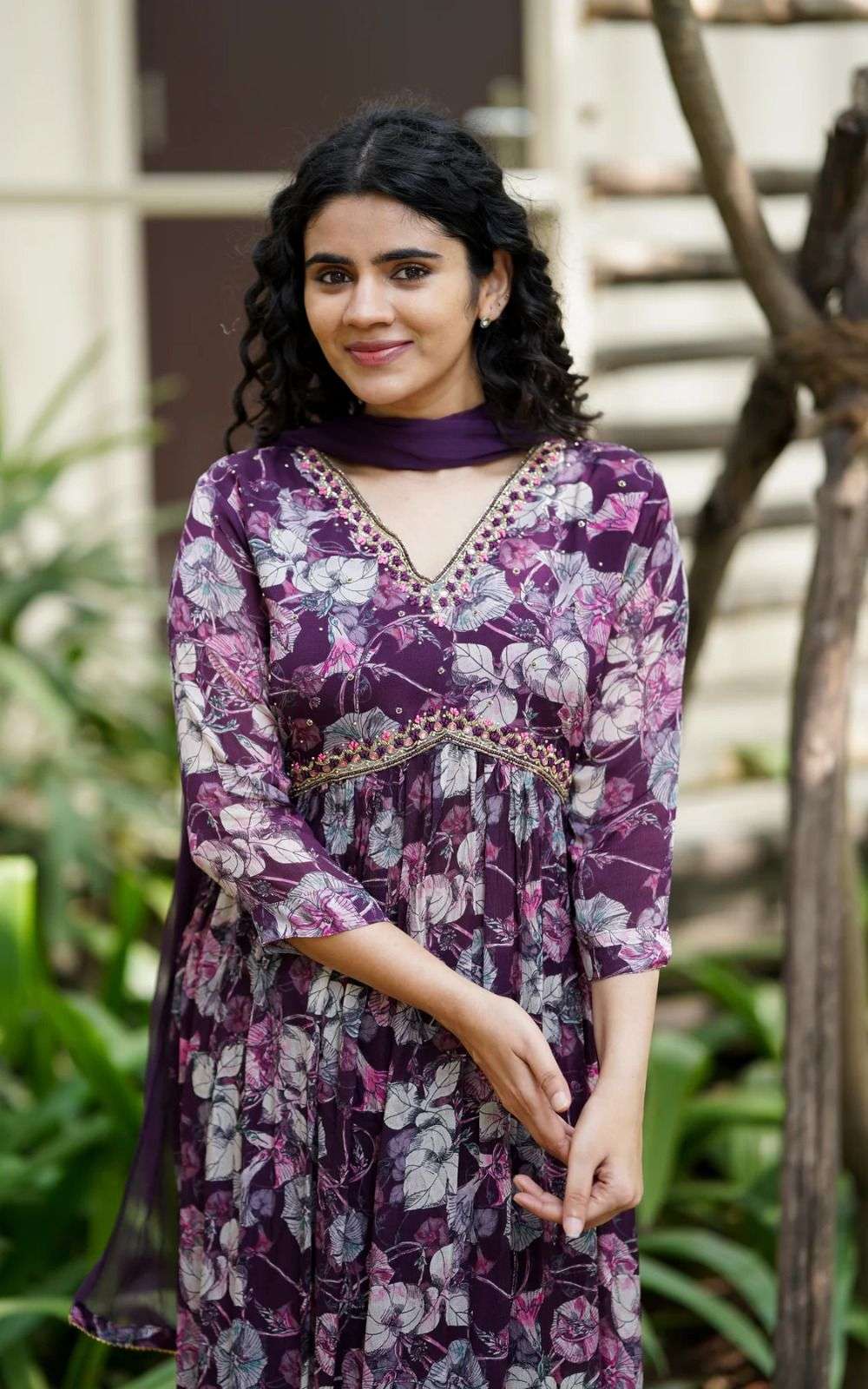 NEW PATTERN BLACK COLOR PINK FLOWER SUIT FOR WOMEN DEALER LADY 