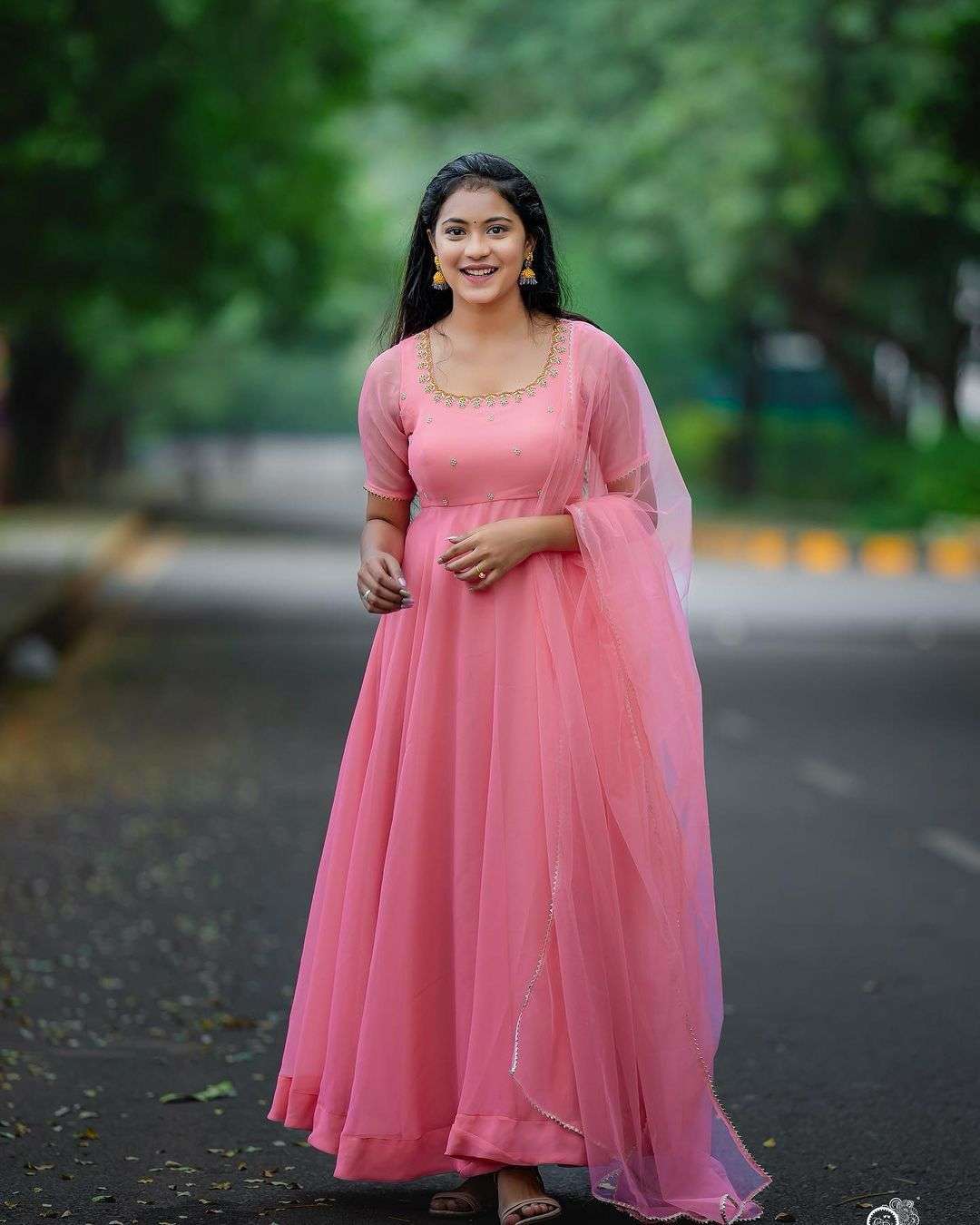 PARTY WEAR BABY PINK COLOR ANARKALI GOWN DUPATTA SUPPLIER SURAT SHOP LADY
