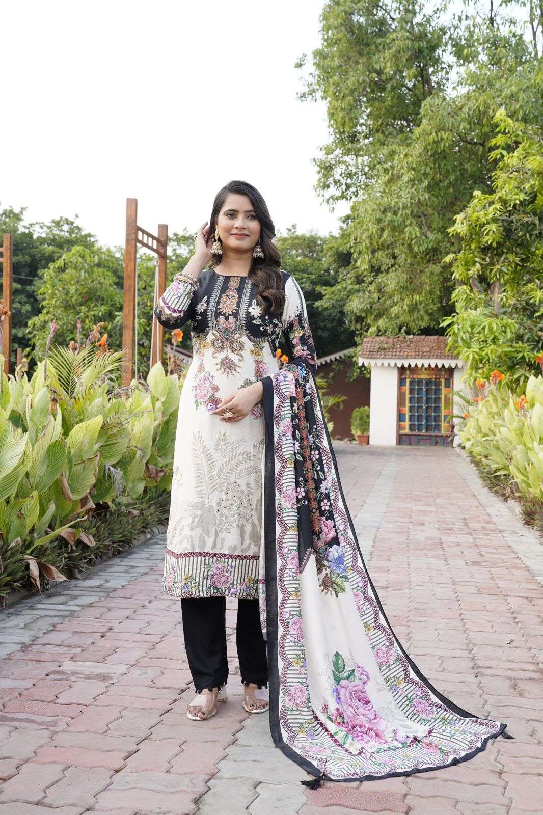 SHREE FABS KT 248 PAKISTANI PATTERN MATERIAL DRESS LADIES DEALER 