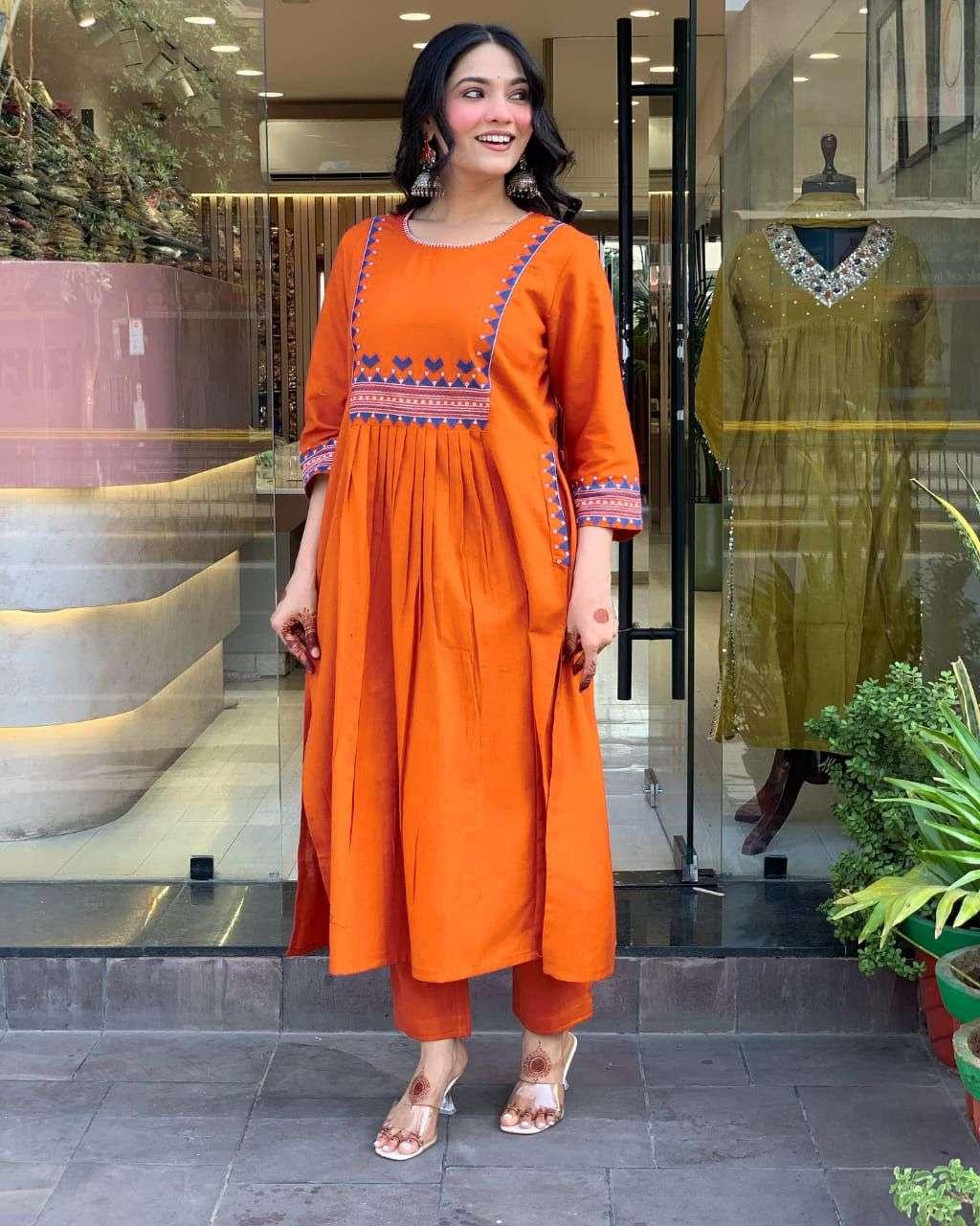 BOUTIQUE QUALITY COTTON ORANGE COLOR KURTI PALAZZO 2 PCS SUIT DEALER RSFT