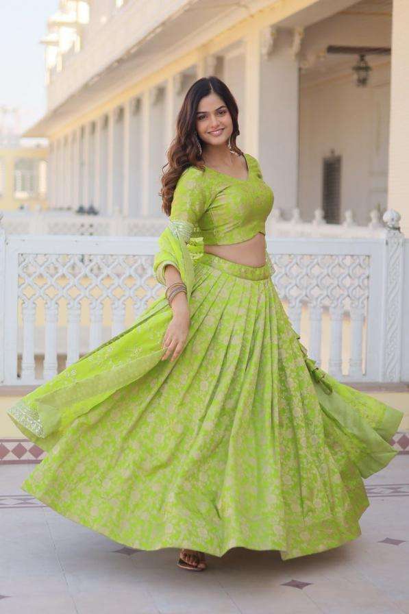 WEDDING SPECIAL VISCOSE SILK JACQUED DESIGN LEHENGA CHOLI LW 7081