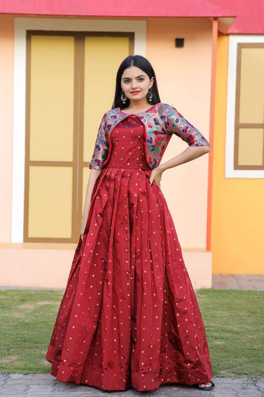 Cream & Red Coloured Premium Dola Silk Patola Paithani Print with Foil –  Royskart