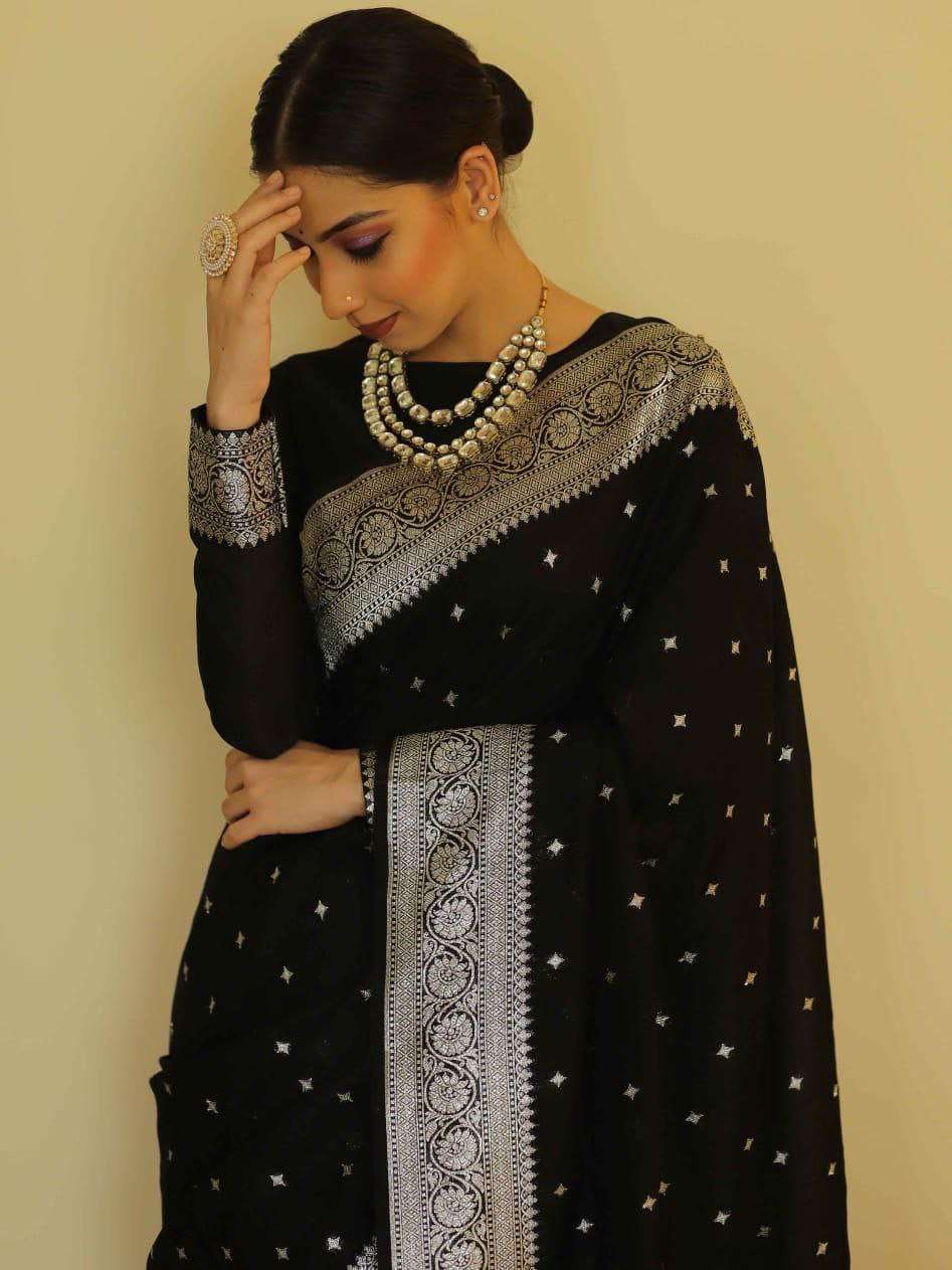 Stylish Black Saree at best price in Chennai by Haritha Fashions | ID:  12587401130