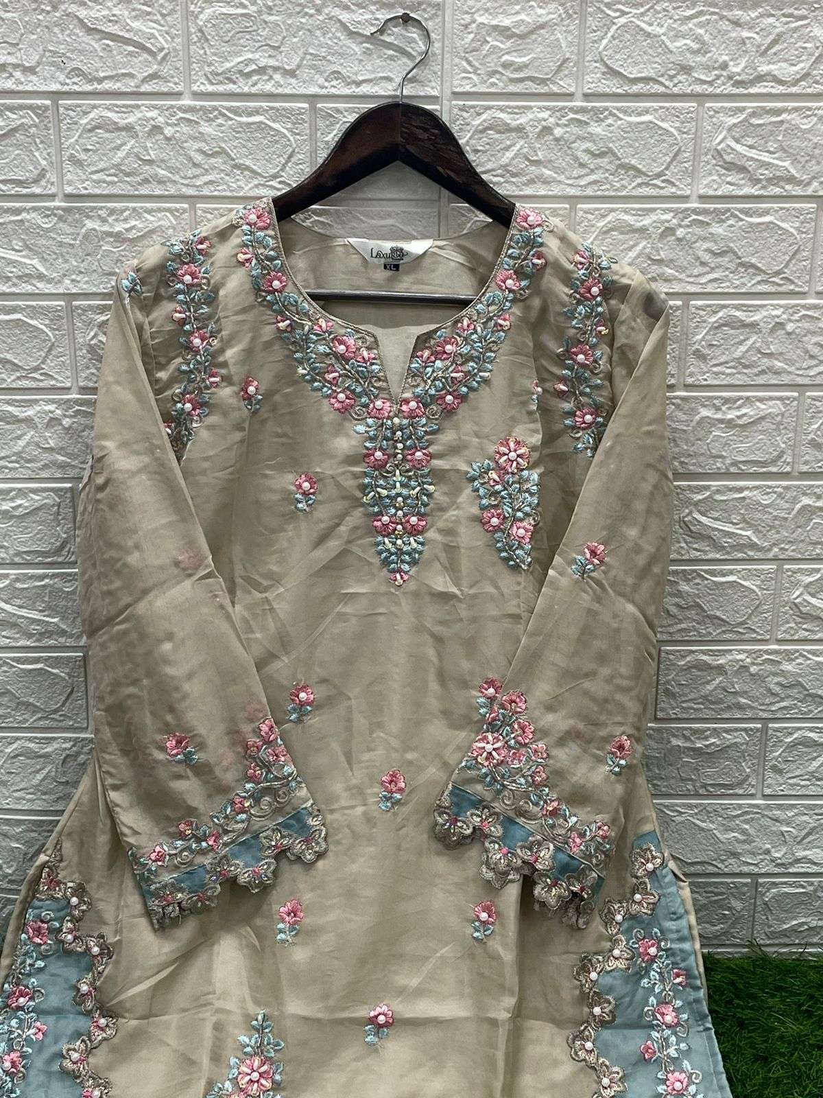 Tawakkal Lucia Lawn Digital Print 2PC 2022 Shop Online | Buy Pakistani  Fashion Dresses. Pakistani Branded & Latest Clothes
