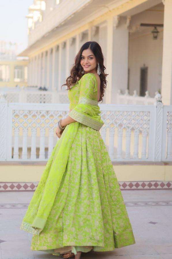 WEDDING SPECIAL VISCOSE SILK JACQUED DESIGN LEHENGA CHOLI LW 7081